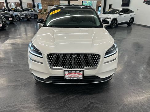 Used 2021 Lincoln Corsair AWD w/ Premium Package image 3