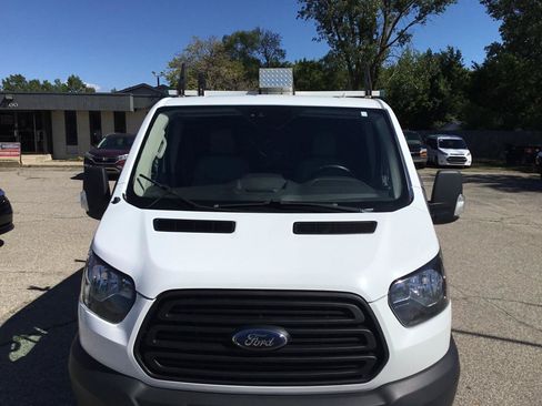Used 2019 Ford Transit 250 130 Low Roof RWD image 2