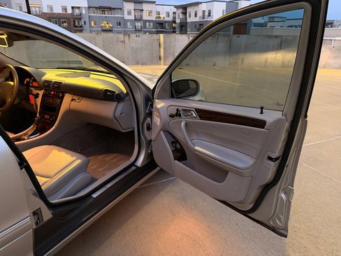 Used 2002 Mercedes-Benz C 320 Wagon image 20