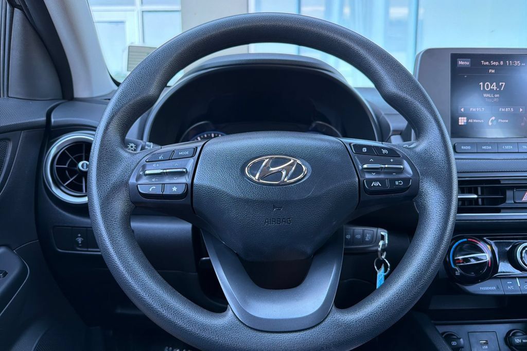 Used 2023 Hyundai Kona SE w/ Cargo Package AWD/4WD image 19