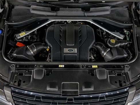 Used 2023 Land Rover Range Rover SE image 46