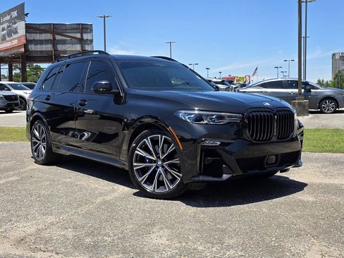Used 2021 BMW X7 M50i AWD/4WD image 2
