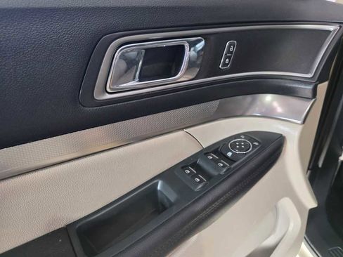 Used 2018 Ford Explorer XLT w/ Equipment Group 202A image 13