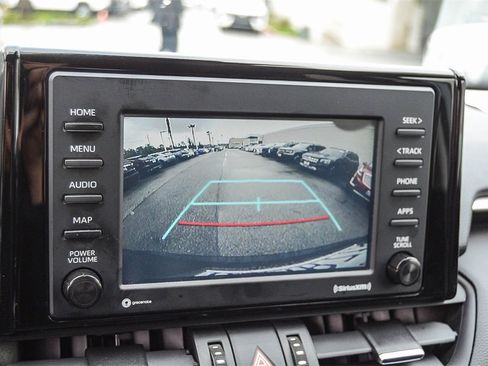 Used 2021 Toyota RAV4 XLE Premium image 26