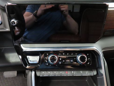 Used 2025 GMC Sierra 1500 Denali Ultimate image 13