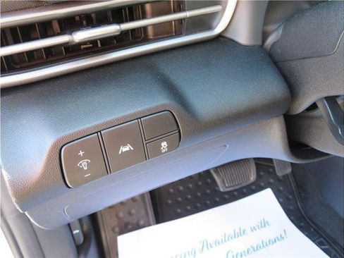 Used 2021 Hyundai Elantra SEL w/ Cargo Package FWD image 9
