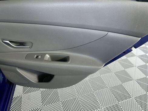 Used 2023 Hyundai Elantra SEL w/ Convenience Package image 31