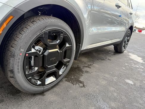 New 2026 Kia Sorento X-Line EX image 4