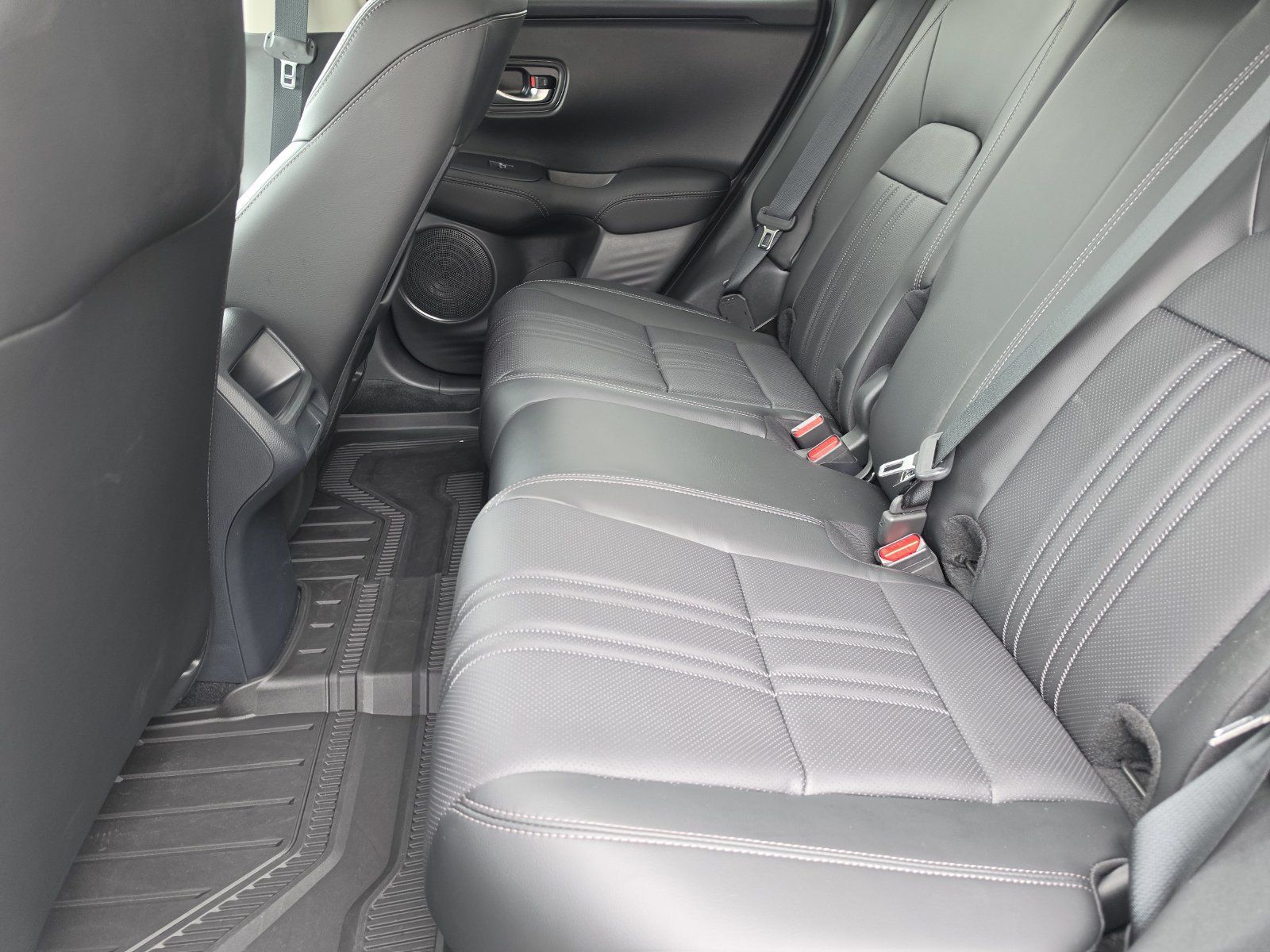 Certified 2026 Honda HR-V EX-L image 12