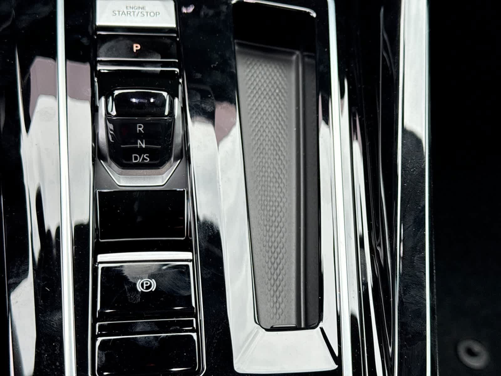 New 2026 Volkswagen GTI SE FWD image 38