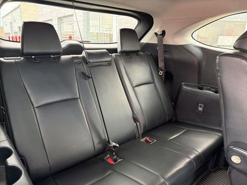 Used 2023 Toyota Highlander XLE image 35