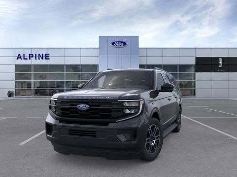 New 2025 Ford Expedition Max Active image 2