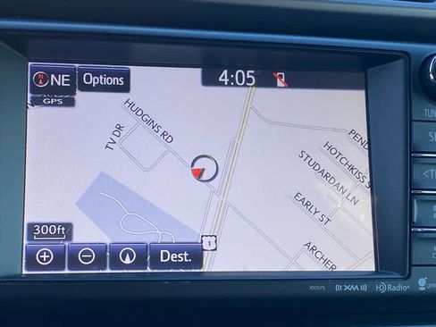 Used 2017 Toyota RAV4 Limited image 18