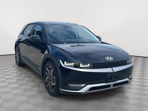 Used 2024 Hyundai Ioniq 5 SE AWD/4WD image 3