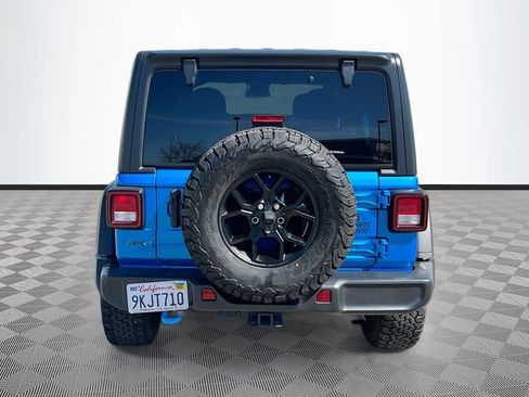 Used 2024 Jeep Wrangler Unlimited AWD/4WD image 6