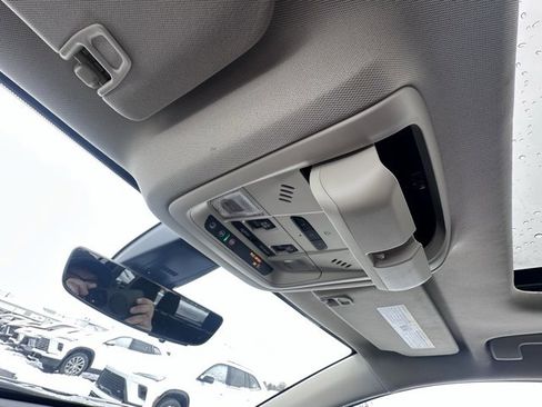 Certified 2023 GMC Acadia Denali w/ Denali Ultimate Package image 27