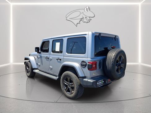 Used 2021 Jeep Wrangler Unlimited Sahara AWD/4WD image 9