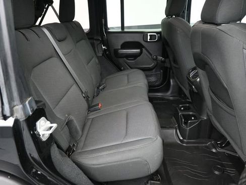 Used 2022 Jeep Wrangler Unlimited Sport image 14