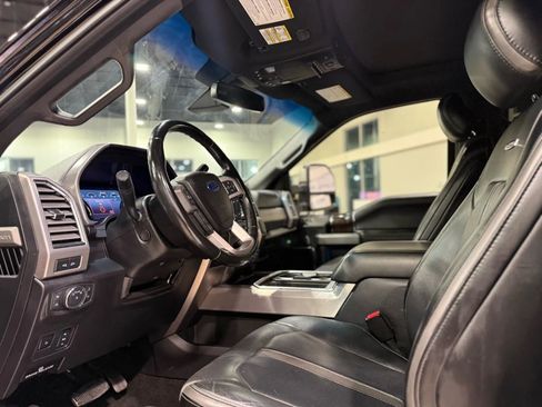 Used 2017 Ford F250 Platinum w/ Platinum Ultimate Package image 23