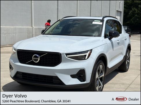 Used 2026 Volvo XC40 B5 Plus w/ Protection Package Premier AWD/4WD image 1