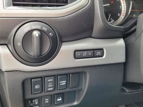 Used 2019 Nissan Titan PRO-4X w/ Pro-4x Utility Package AWD/4WD image 15