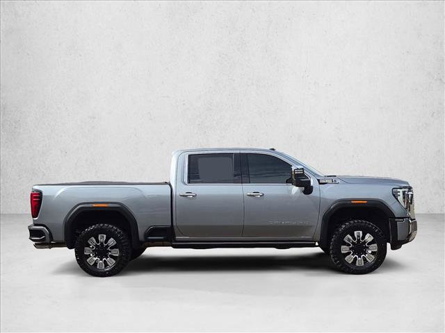 Used 2024 GMC Sierra 2500 Denali w/ Technology Package AWD/4WD image 4