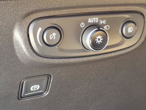 Certified 2020 GMC Terrain SLT w/ Preferred Package image 6