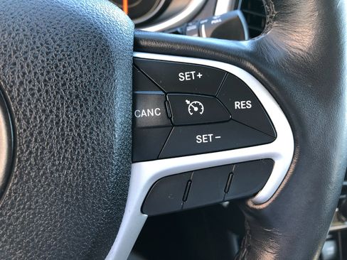 Used 2016 Jeep Cherokee Trailhawk w/ Leather Interior Group image 15