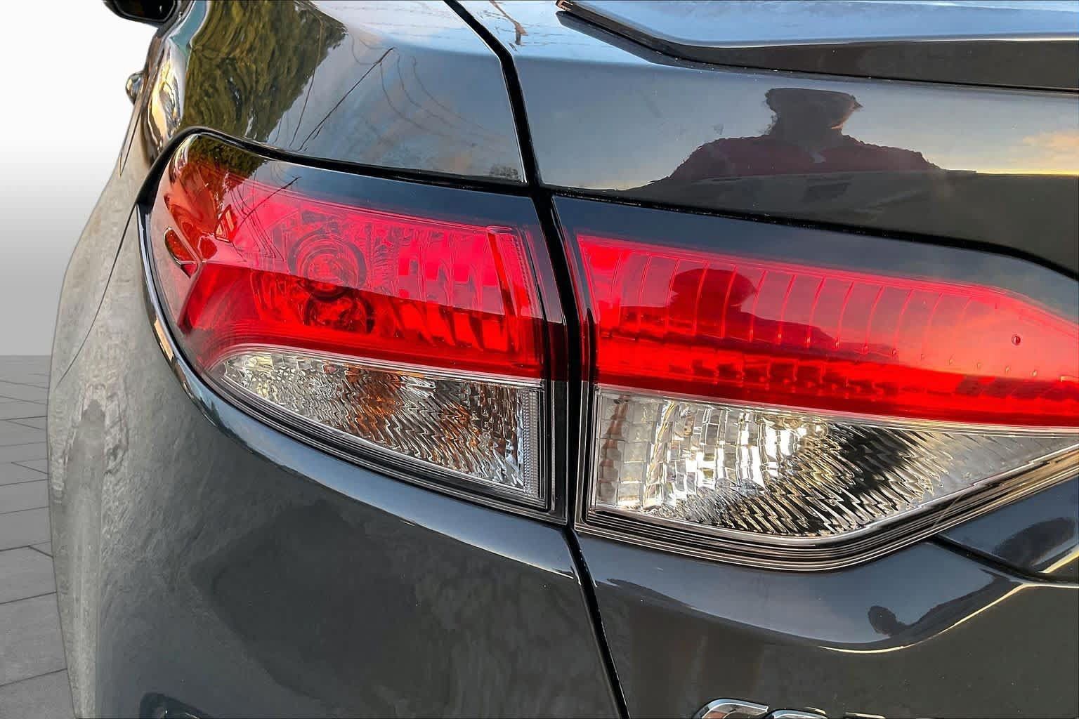 Used 2025 Toyota Corolla SE FWD image 28