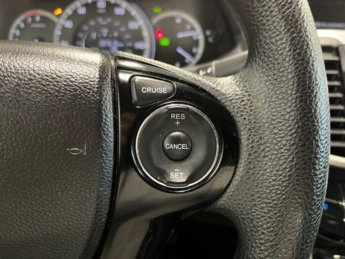 Used 2017 Honda Accord EX image 23