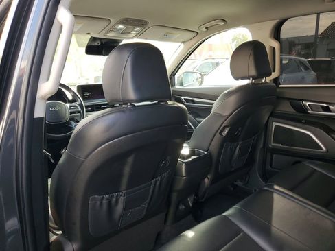 Used 2022 Kia Telluride LX image 12
