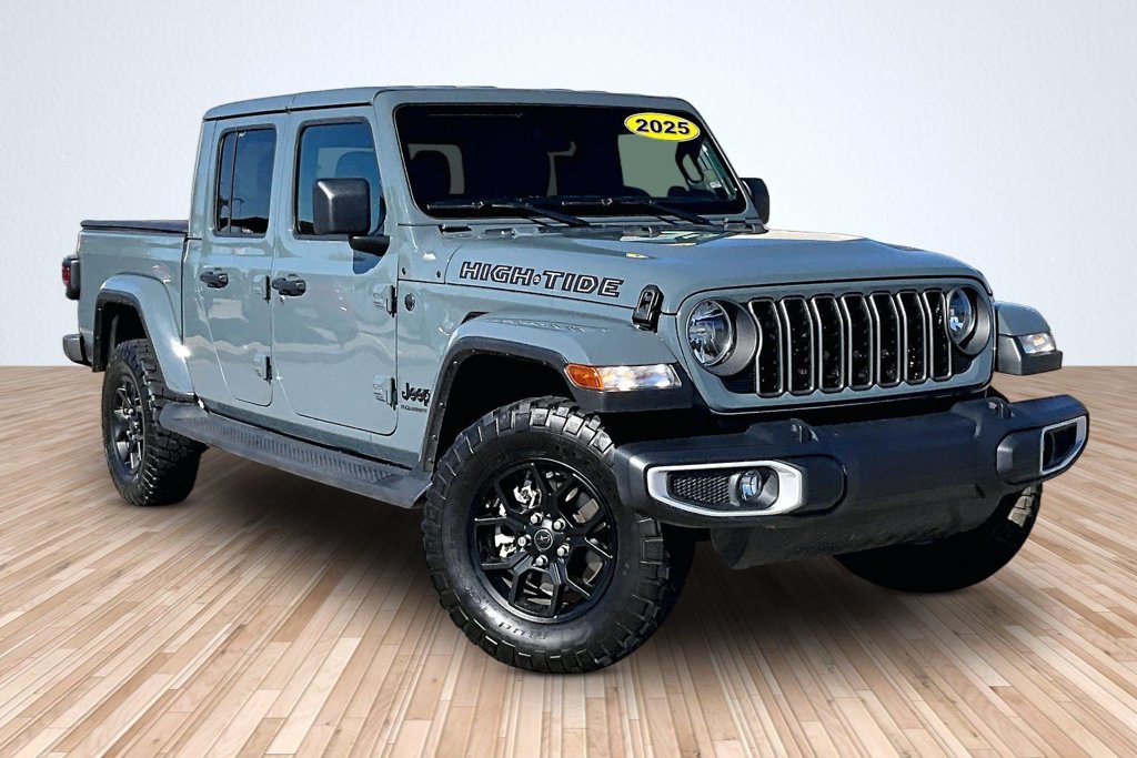 Used 2025 Jeep Gladiator Sport AWD/4WD image 9