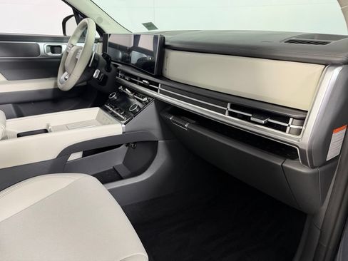 Used 2026 Hyundai Santa Fe SE FWD image 31