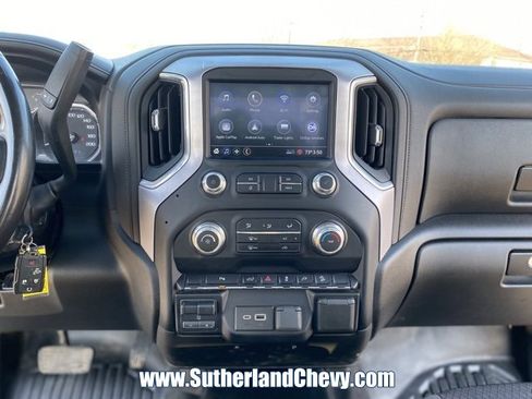 Used 2022 GMC Sierra 2500 SLE w/ X31 Off-Road Package image 34