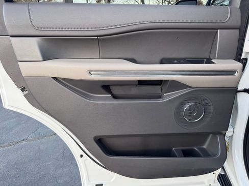 Used 2021 Ford Expedition XLT image 26