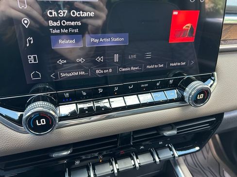 New 2026 GMC Canyon Denali w/ LPO, Denali Black Edition AWD/4WD image 34