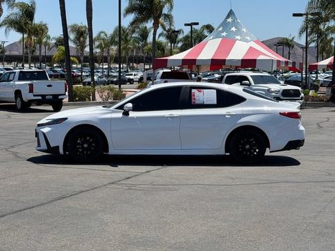 Used 2025 Toyota Camry SE w/ Convenience Package FWD image 9