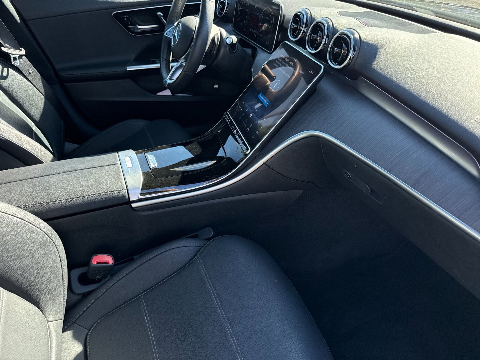 Used 2024 Mercedes-Benz C 300 Sedan image 11