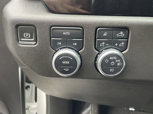 Used 2023 GMC Sierra 1500 SLT w/ SLT Convenience Package image 10