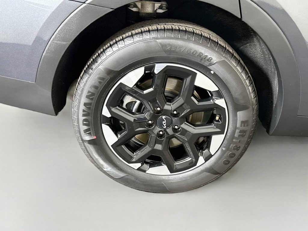 Used 2024 Kia Sorento S AWD/4WD image 32