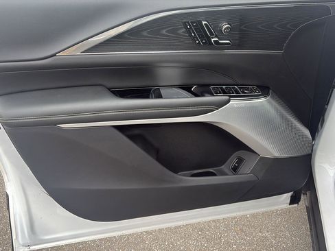 Used 2024 Cadillac Lyriq Luxury RWD image 11