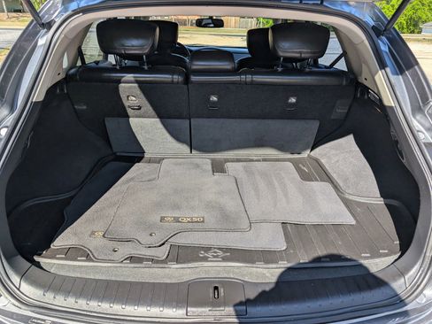 Used 2017 INFINITI QX50 AWD w/ Technology Package image 8