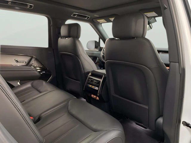 Used 2025 Land Rover Range Rover Sport SE AWD/4WD image 69