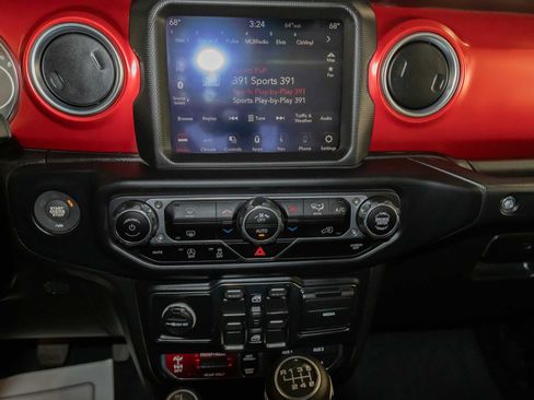 Used 2022 Jeep Wrangler Unlimited Rubicon AWD/4WD image 20