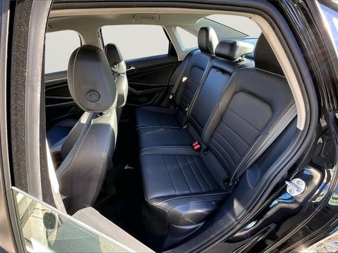 Used 2024 Volkswagen Jetta SE image 21