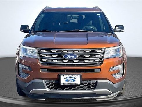 Certified 2017 Ford Explorer XLT w/ Equipment Group 201A image 3