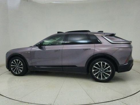 Used 2024 Cadillac Lyriq Sport image 71