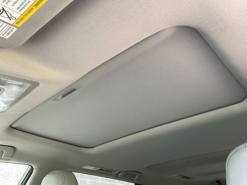 Used 2015 Toyota Highlander XLE AWD/4WD image 28