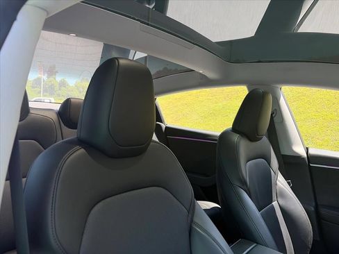 Used 2024 Tesla Model 3 Long Range AWD/4WD image 28
