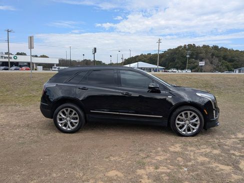 Used 2020 Cadillac XT5 Sportv image 2